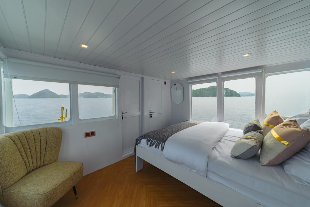 Mega Trusmi Master Cabin 2