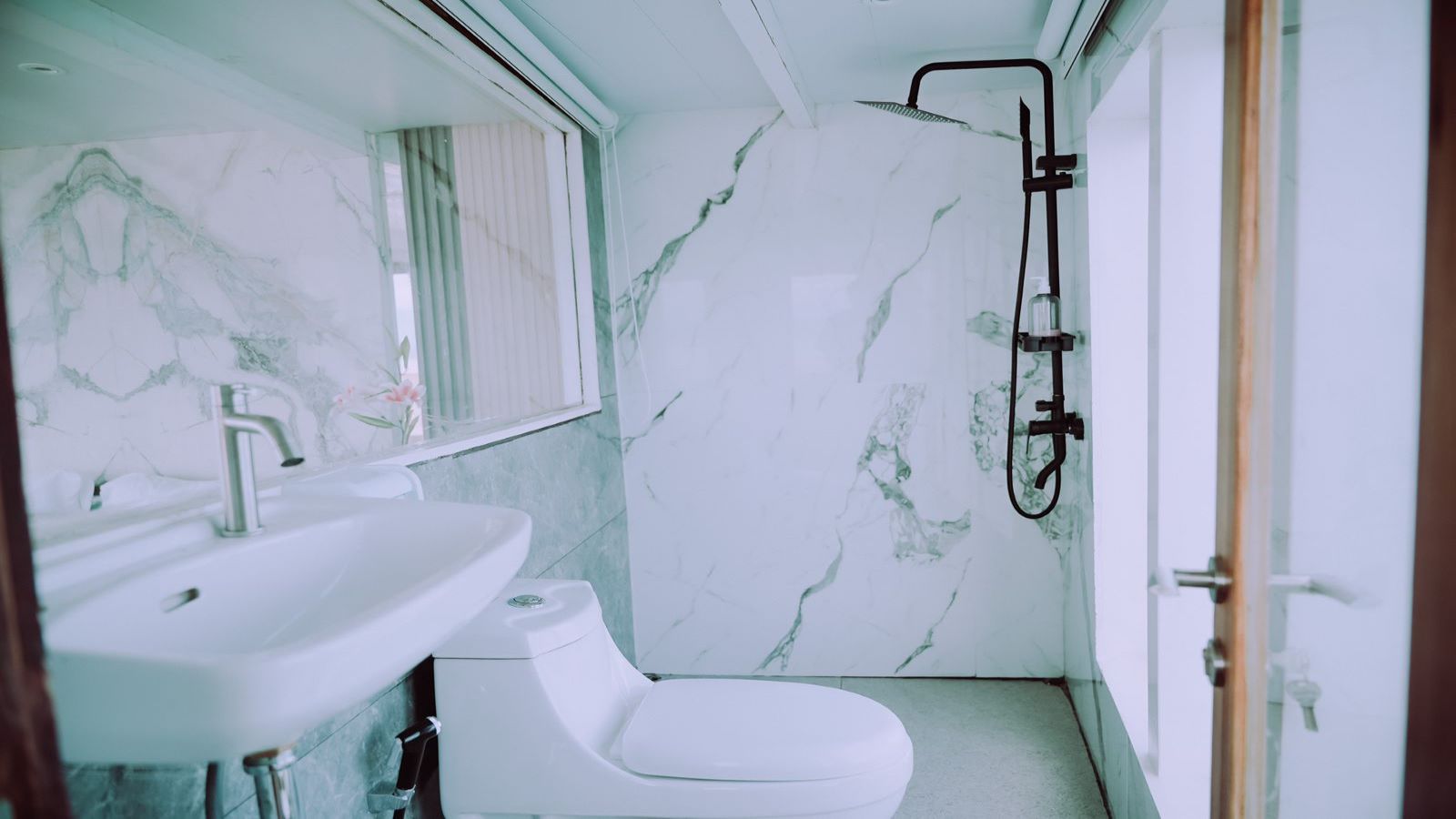 Master Bathroom-Ulla