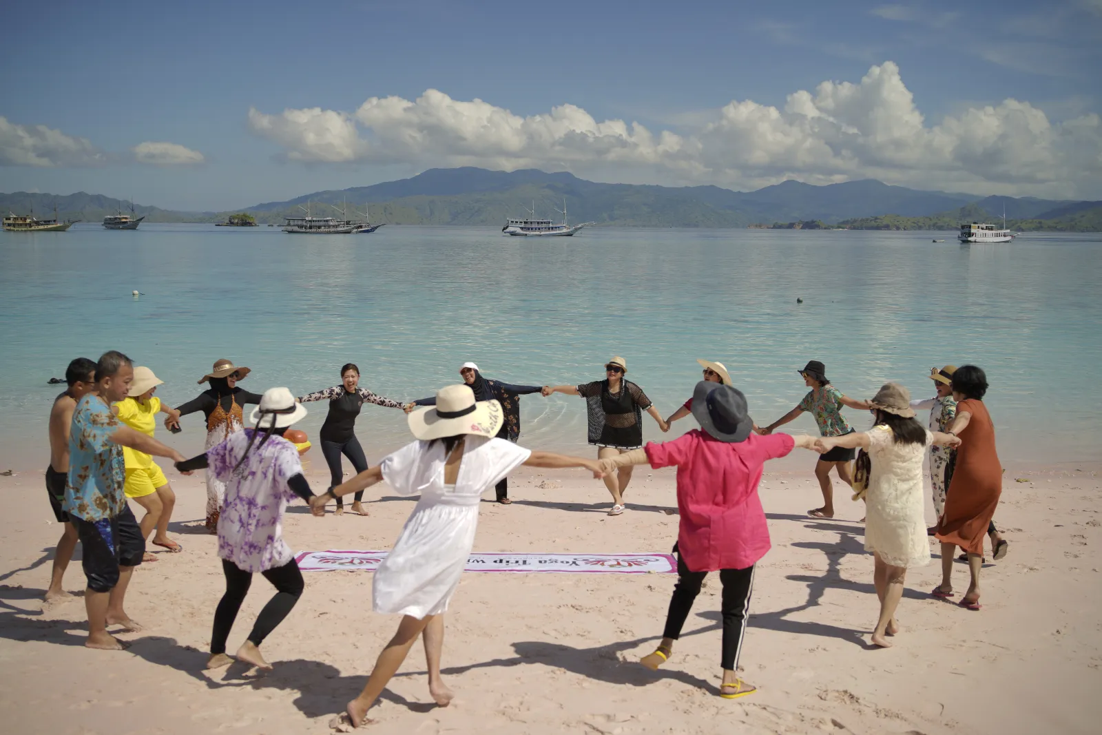 Pink Beach – photo 3